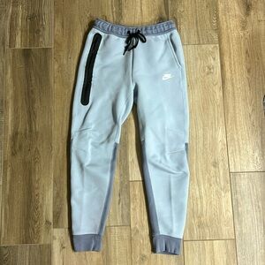 Nike Sportswear Tech Fleece
Men's Joggers